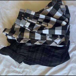 Set of 2 Flannels